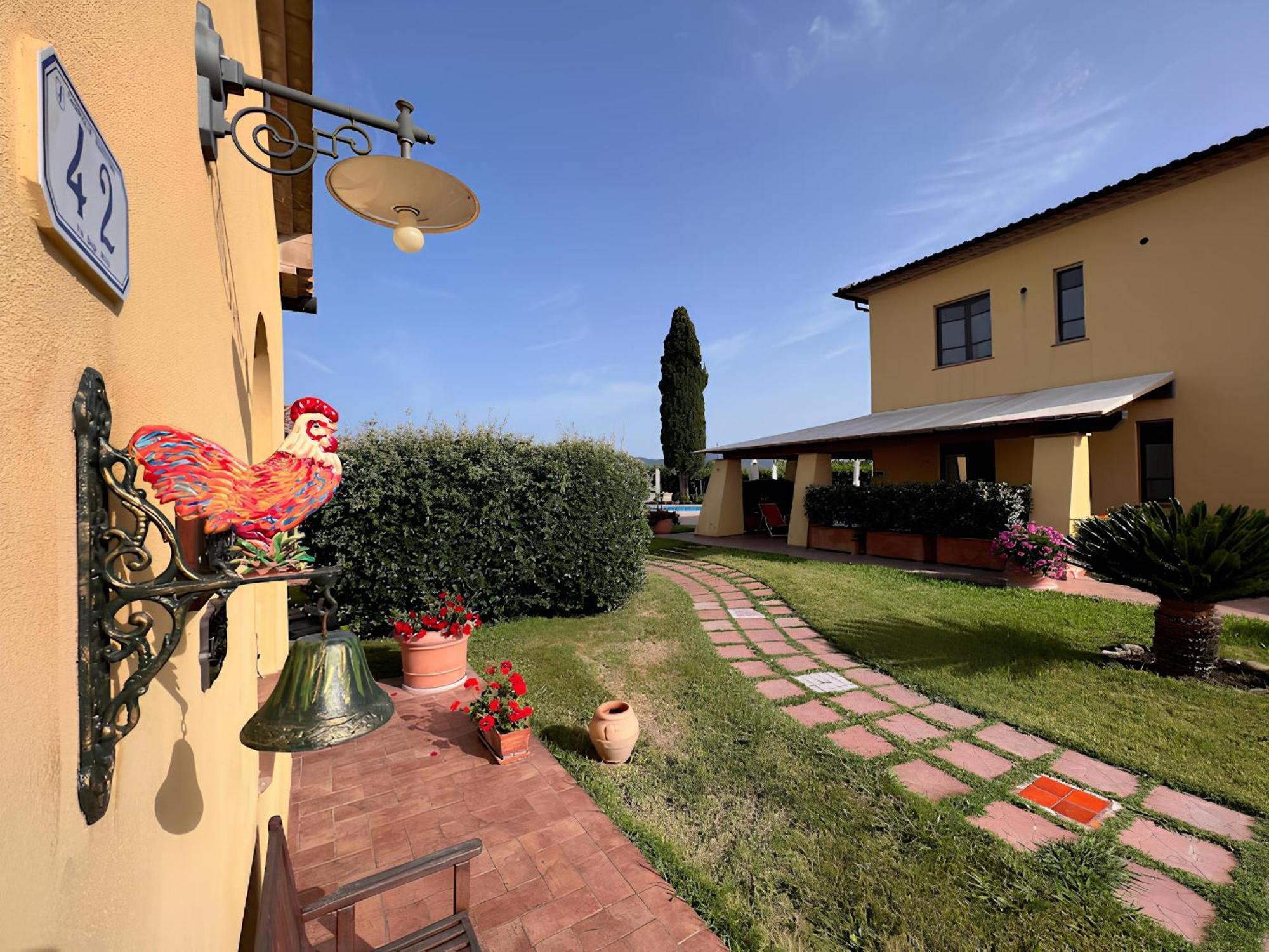 Aparthotel Podere Tre Cipressi Campiglia Marittima Exterior foto