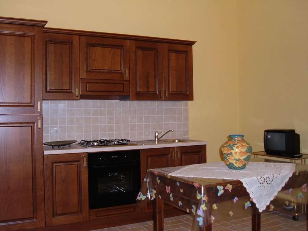 Aparthotel Podere Tre Cipressi Campiglia Marittima Zimmer foto