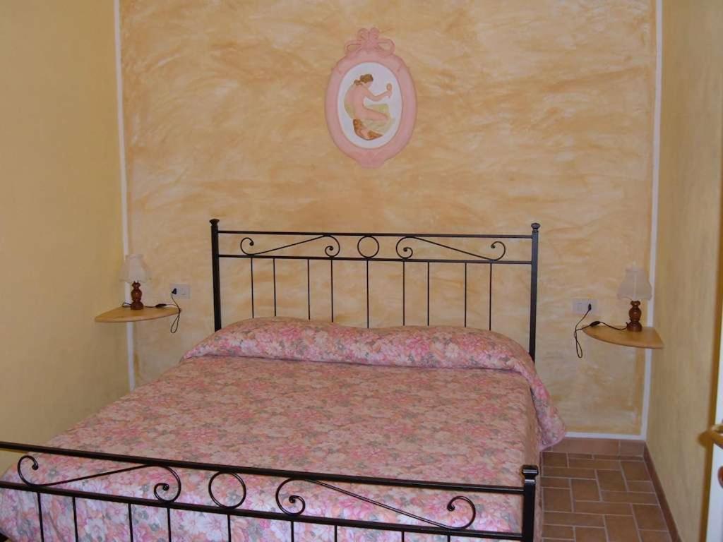 Aparthotel Podere Tre Cipressi Campiglia Marittima Zimmer foto