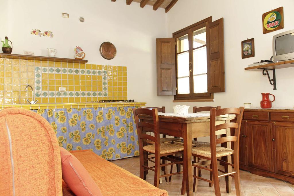 Aparthotel Podere Tre Cipressi Campiglia Marittima Exterior foto