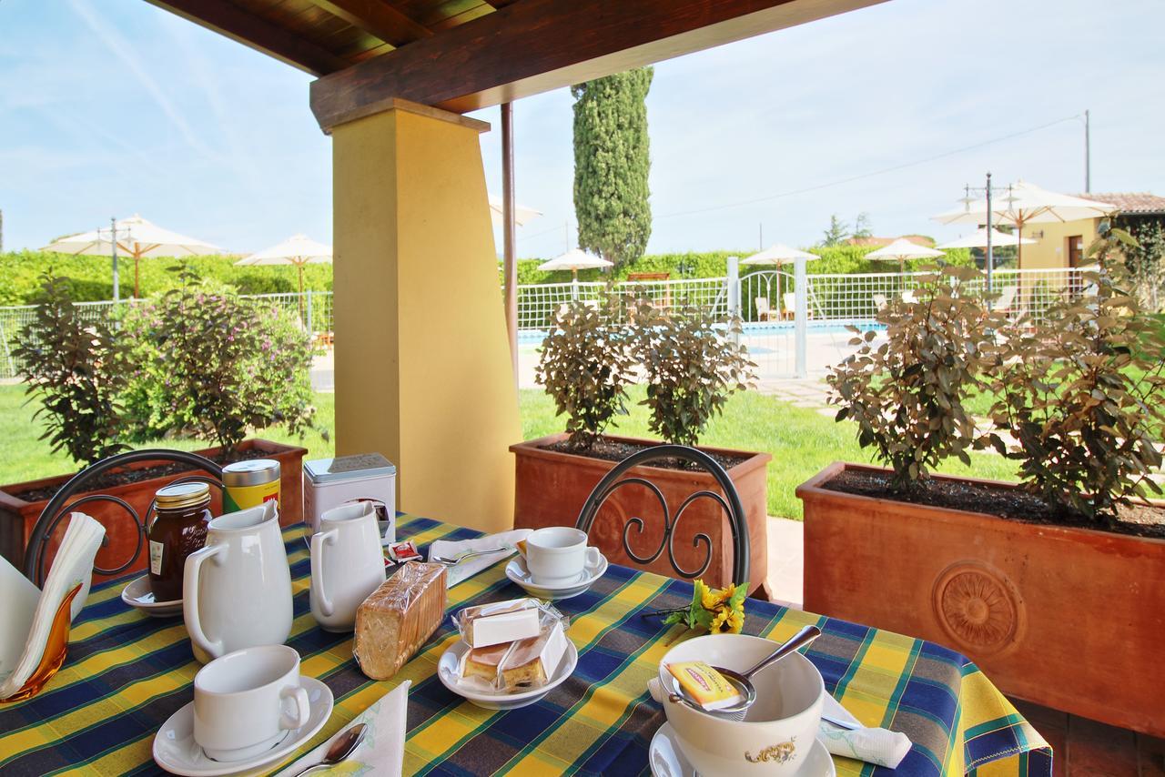 Aparthotel Podere Tre Cipressi Campiglia Marittima Exterior foto